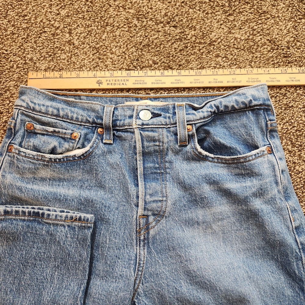 Levi's Premium‎ Wedgie Jeans Distressed Knee Size 28 - Picture 6 of 8
